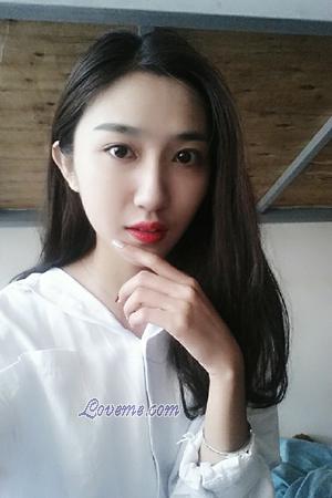 166737 - XiaoDan Age: 27 - China