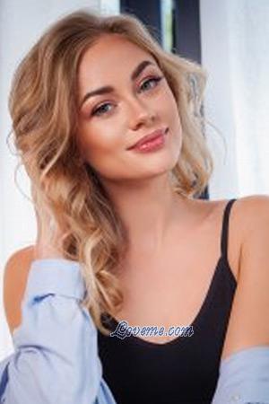 210633 - Anastasia Age: 28 - Ukraine